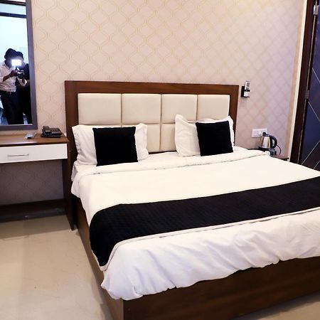 Royal Park Inn Greater Noida Εξωτερικό φωτογραφία