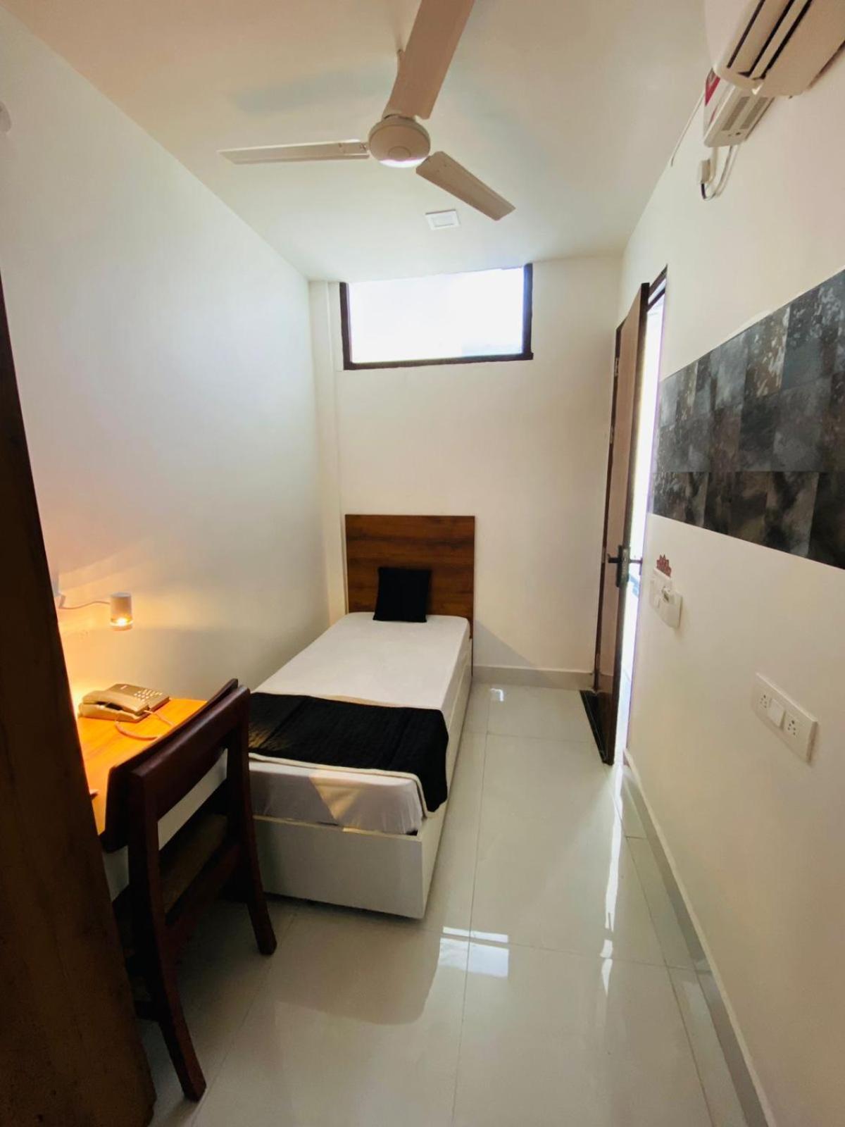 Royal Park Inn Greater Noida Εξωτερικό φωτογραφία