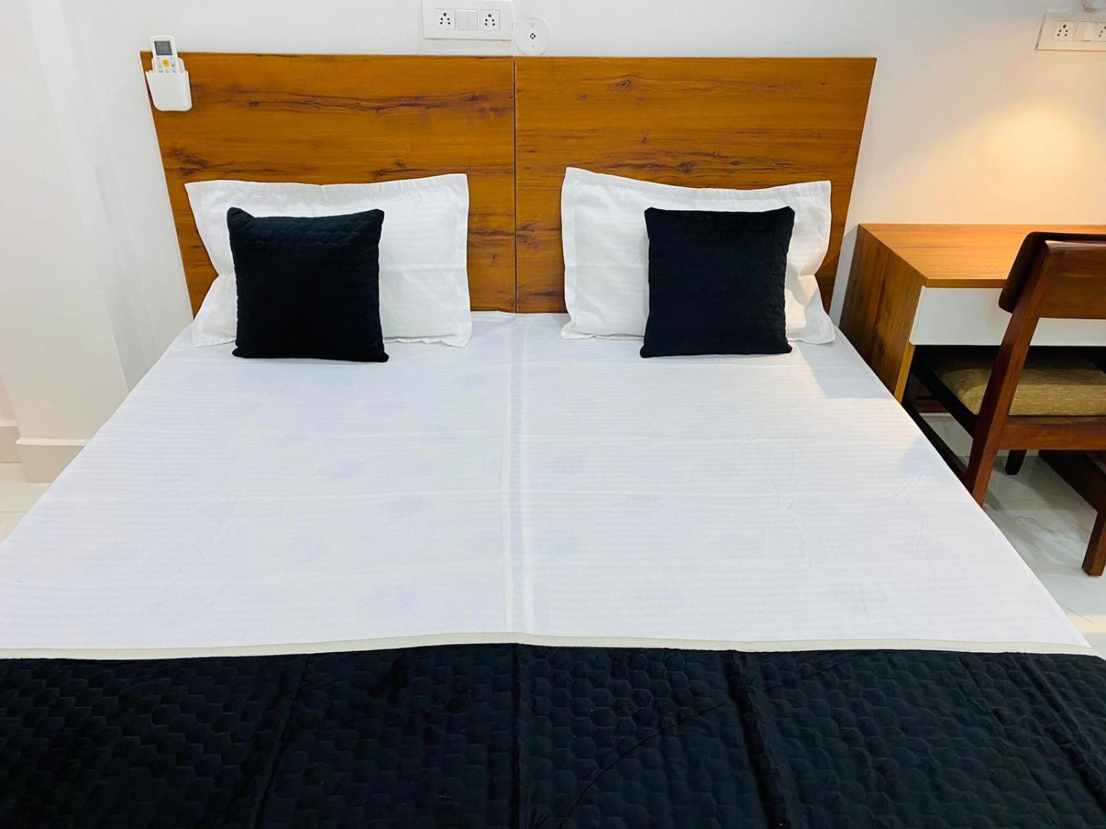 Royal Park Inn Greater Noida Εξωτερικό φωτογραφία